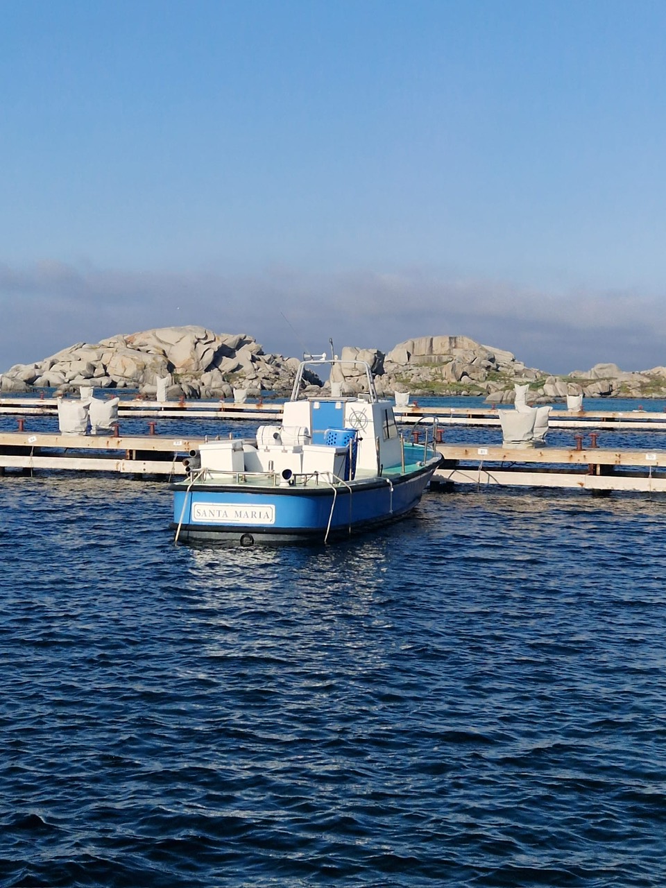 Des nouvelles du port de Cavaddu, commune de Bunifaziu Des nouvelles du port de Cavaddu, commune de Bunifaziu