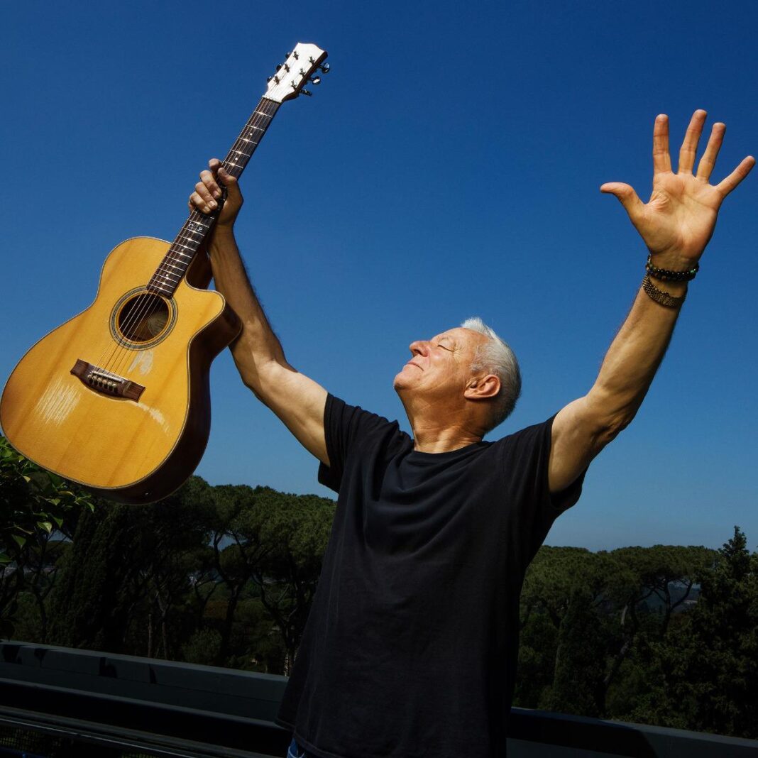 Tommy Emmanuel : « Je suis un guitariste sans frontières » Tommy Emmanuel : « Je suis un guitariste sans frontières »